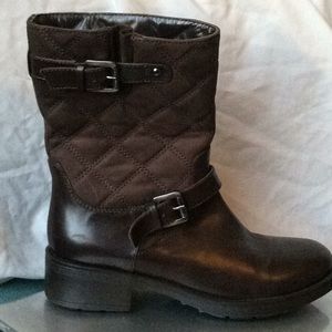 Brand new Aquatalia boots—lined inside for warmth